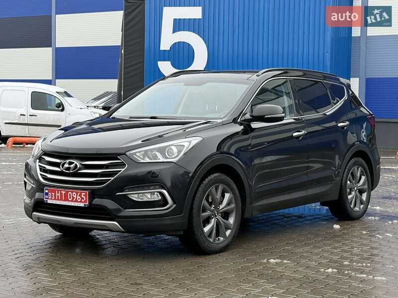 Внедорожник / Кроссовер Hyundai Santa FE 2016 в Ровно