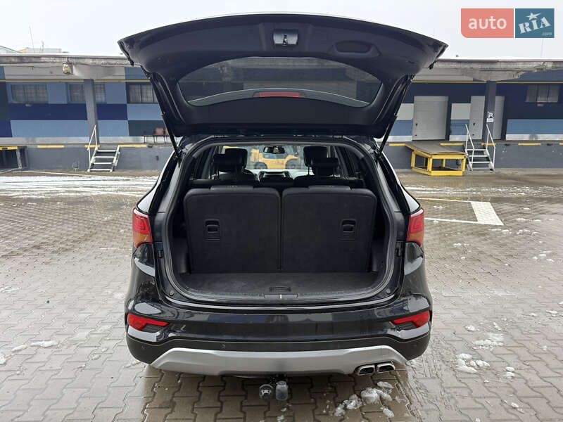 Внедорожник / Кроссовер Hyundai Santa FE 2016 в Ровно