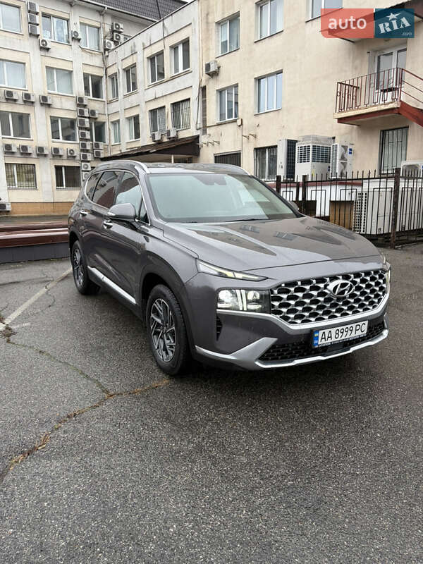Внедорожник / Кроссовер Hyundai Santa FE 2021 в Киеве