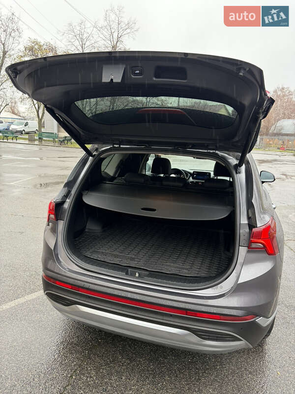 Внедорожник / Кроссовер Hyundai Santa FE 2021 в Киеве