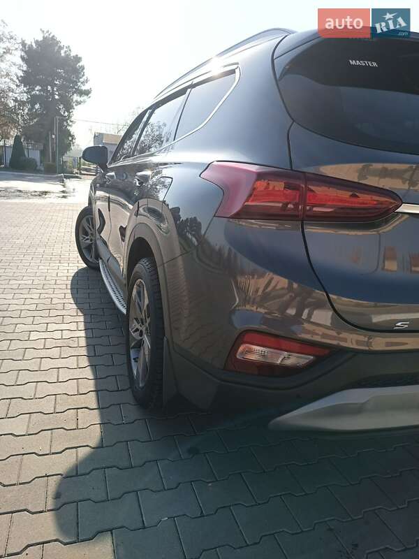 Внедорожник / Кроссовер Hyundai Santa FE 2018 в Измаиле фото 17 Внедорожник / Кроссовер Hyundai Santa FE 2018 в Измаиле