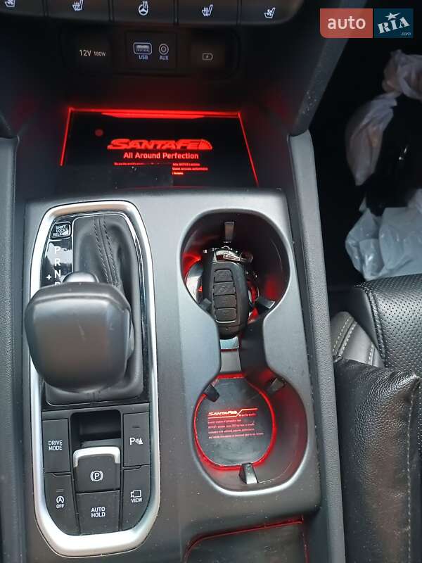 Внедорожник / Кроссовер Hyundai Santa FE 2018 в Измаиле фото 27 Внедорожник / Кроссовер Hyundai Santa FE 2018 в Измаиле