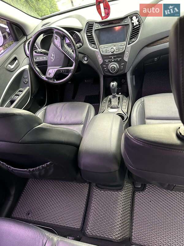 Внедорожник / Кроссовер Hyundai Santa FE 2012 в Глухове