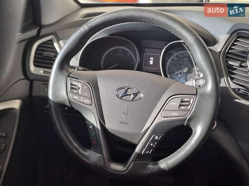 Внедорожник / Кроссовер Hyundai Santa FE 2017 в Одессе фото 8 Внедорожник / Кроссовер Hyundai Santa FE 2017 в Одессе