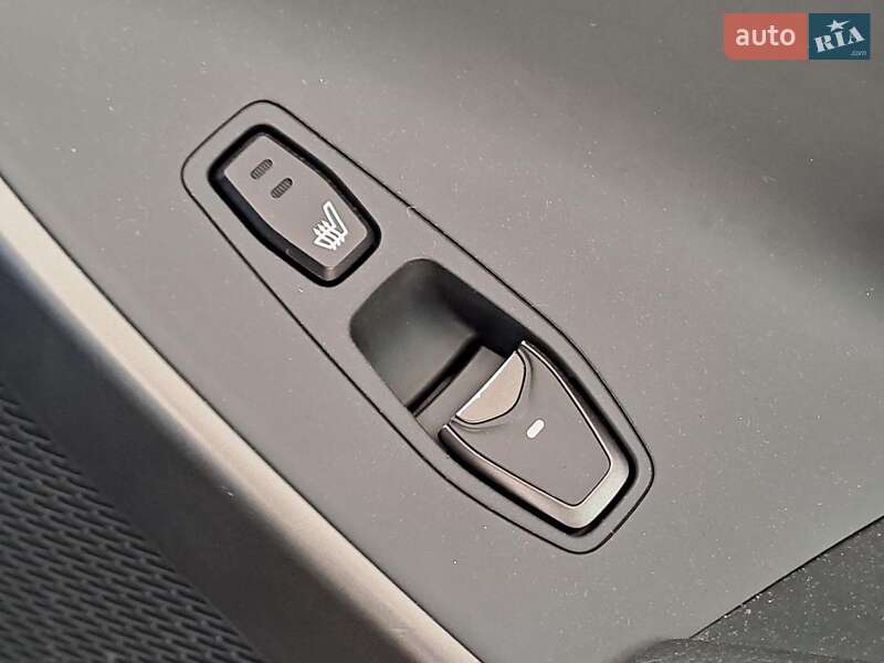 Внедорожник / Кроссовер Hyundai Santa FE 2017 в Одессе фото 13 Внедорожник / Кроссовер Hyundai Santa FE 2017 в Одессе