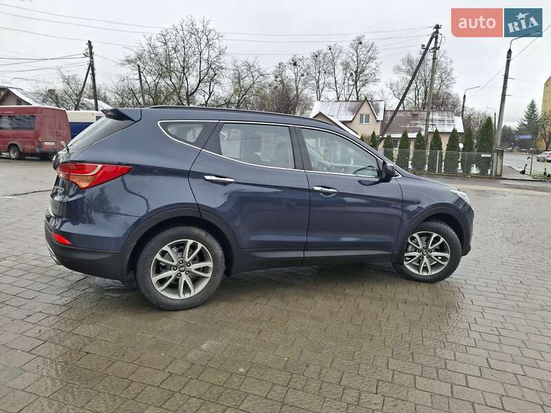 Внедорожник / Кроссовер Hyundai Santa FE 2015 в Ивано-Франковске