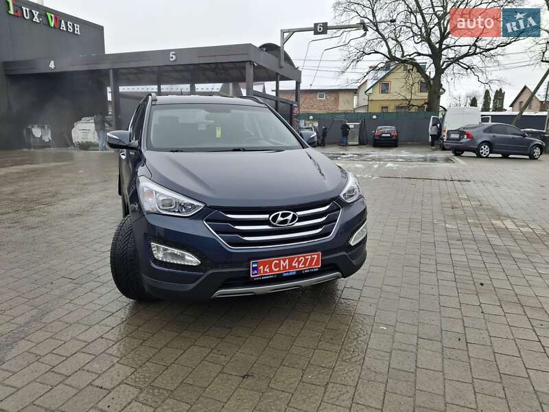 Внедорожник / Кроссовер Hyundai Santa FE 2015 в Ивано-Франковске