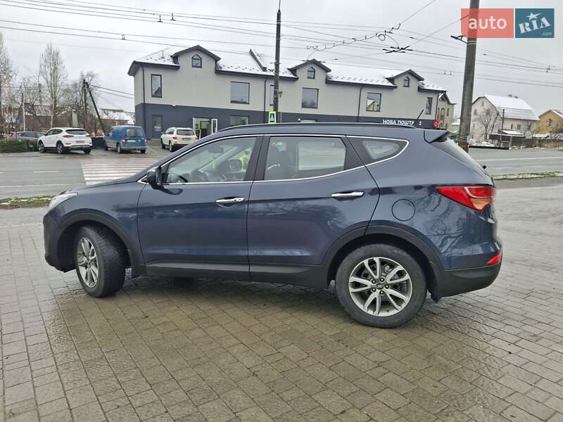 Внедорожник / Кроссовер Hyundai Santa FE 2015 в Ивано-Франковске