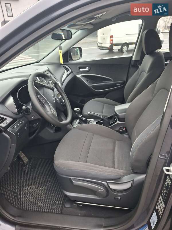 Внедорожник / Кроссовер Hyundai Santa FE 2015 в Ивано-Франковске