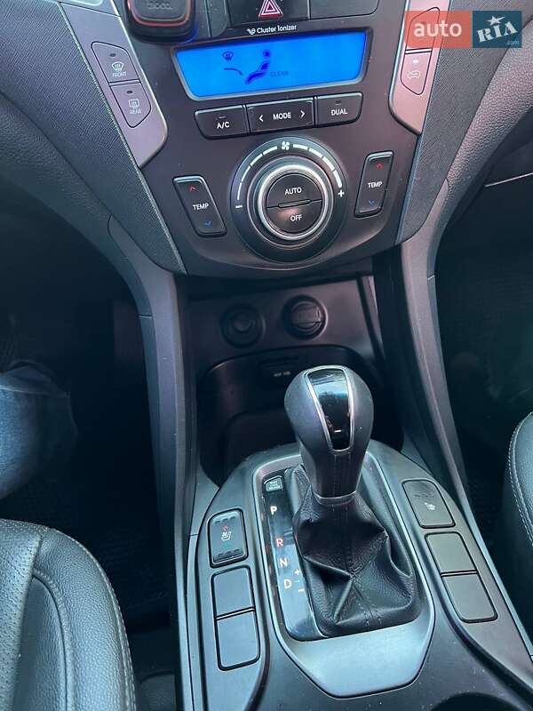 Внедорожник / Кроссовер Hyundai Santa FE 2014 в Полтаве