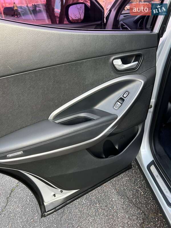Внедорожник / Кроссовер Hyundai Santa FE 2014 в Полтаве