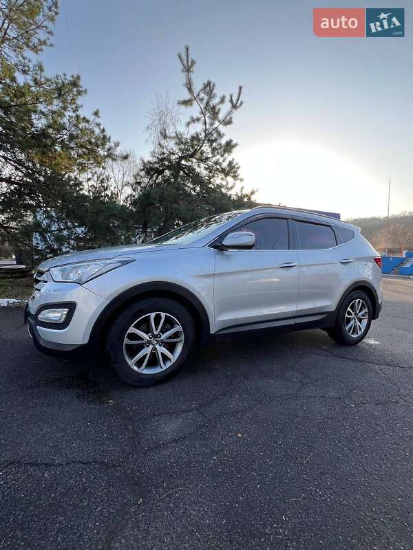 Внедорожник / Кроссовер Hyundai Santa FE 2014 в Полтаве