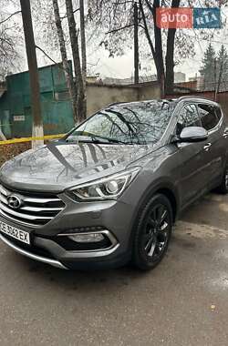 Позашляховик / Кросовер Hyundai Santa FE 2015 в Чернівцях