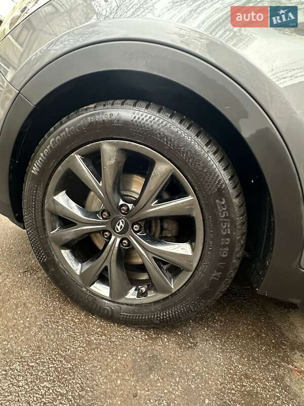 Внедорожник / Кроссовер Hyundai Santa FE 2015 в Черновцах