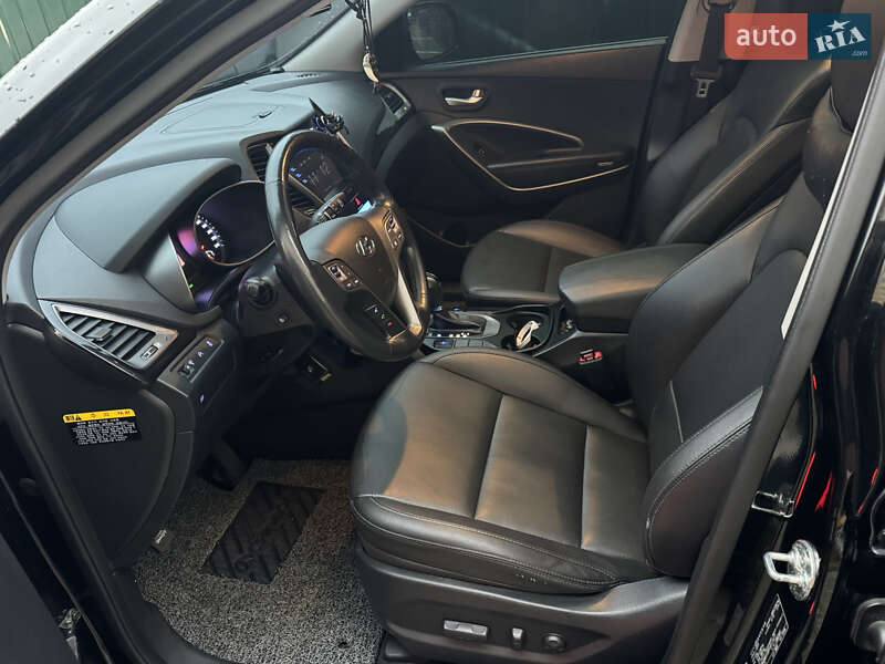 Внедорожник / Кроссовер Hyundai Santa FE 2015 в Киеве