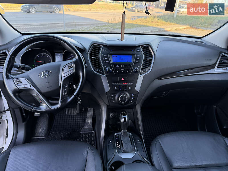 Внедорожник / Кроссовер Hyundai Santa FE 2012 в Ивано-Франковске