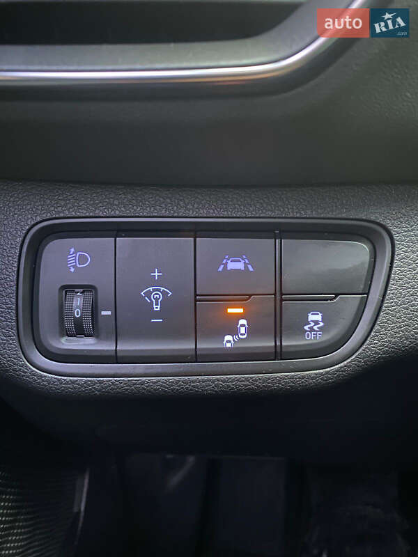 Внедорожник / Кроссовер Hyundai Santa FE 2019 в Конотопе