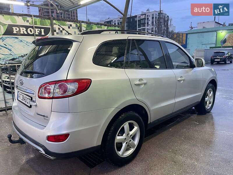 Внедорожник / Кроссовер Hyundai Santa FE 2011 в Ивано-Франковске