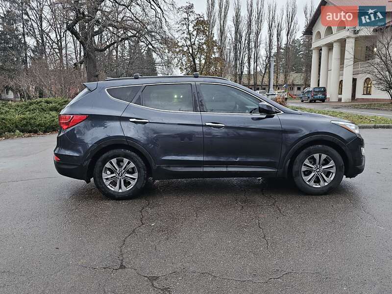 Внедорожник / Кроссовер Hyundai Santa FE 2015 в Киеве