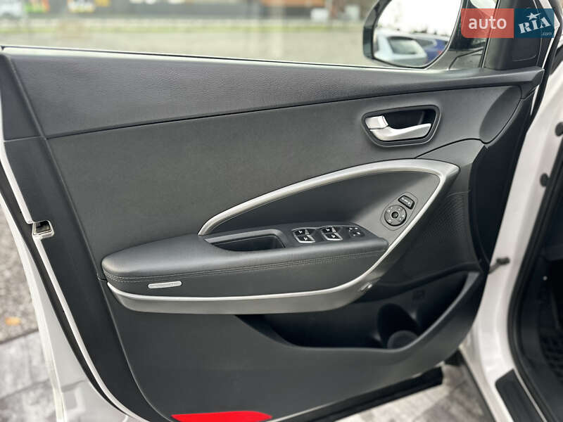 Внедорожник / Кроссовер Hyundai Santa FE 2017 в Виннице