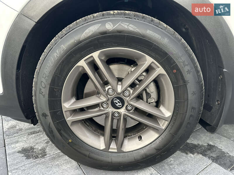 Внедорожник / Кроссовер Hyundai Santa FE 2017 в Виннице