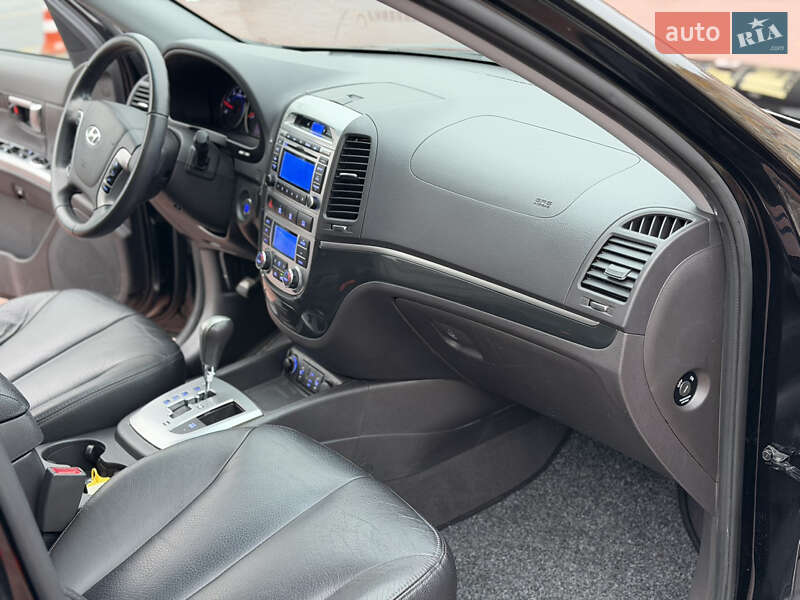 Внедорожник / Кроссовер Hyundai Santa FE 2010 в Ровно