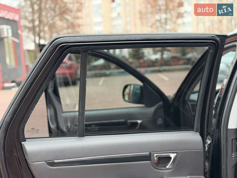 Внедорожник / Кроссовер Hyundai Santa FE 2010 в Ровно