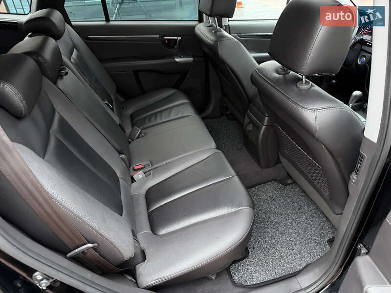 Внедорожник / Кроссовер Hyundai Santa FE 2010 в Ровно