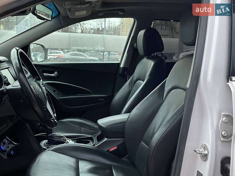 Позашляховик / Кросовер Hyundai Santa FE 2015 в Києві