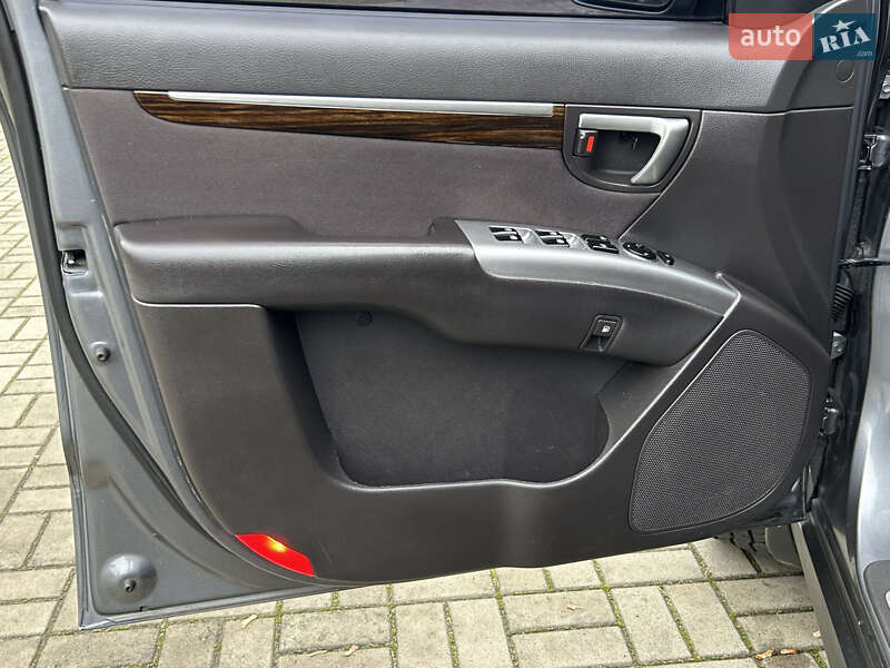 Внедорожник / Кроссовер Hyundai Santa FE 2011 в Прилуках