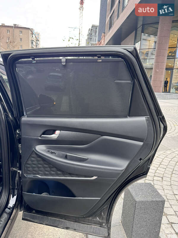 Внедорожник / Кроссовер Hyundai Santa FE 2018 в Днепре