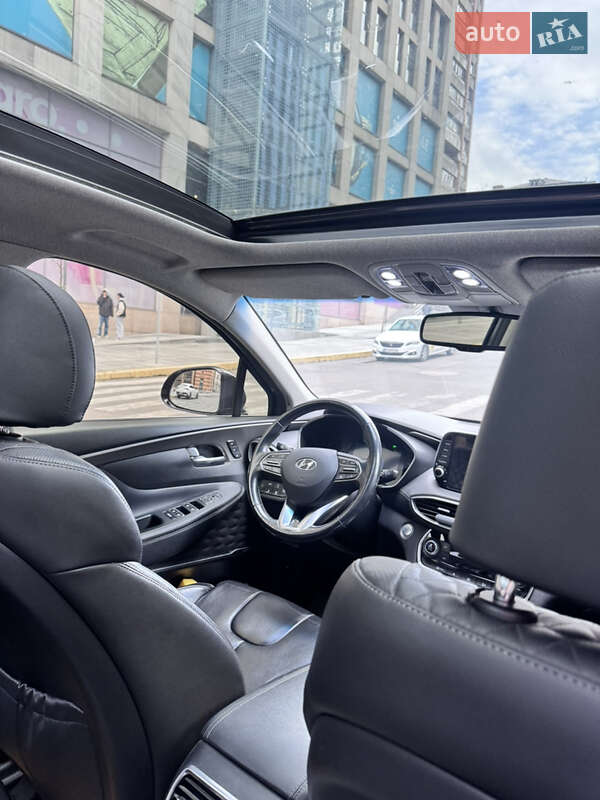 Внедорожник / Кроссовер Hyundai Santa FE 2018 в Днепре