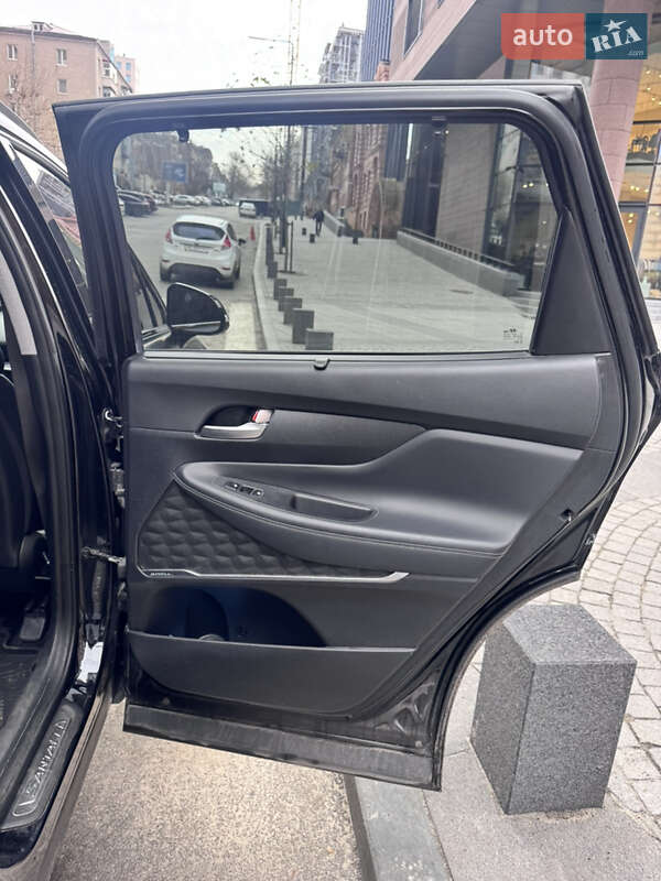 Внедорожник / Кроссовер Hyundai Santa FE 2018 в Днепре