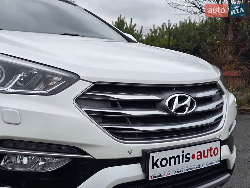 Внедорожник / Кроссовер Hyundai Santa FE 2016 в Хмельницком