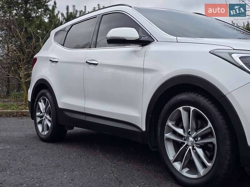 Внедорожник / Кроссовер Hyundai Santa FE 2016 в Хмельницком