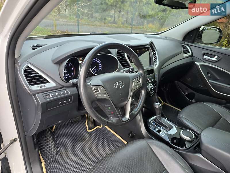 Внедорожник / Кроссовер Hyundai Santa FE 2016 в Хмельницком