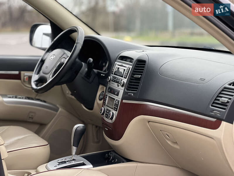Позашляховик / Кросовер Hyundai Santa FE 2009 в Луцьку