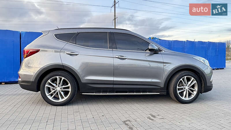 Внедорожник / Кроссовер Hyundai Santa FE 2016 в Виннице
