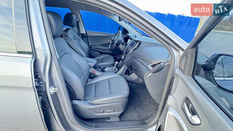 Внедорожник / Кроссовер Hyundai Santa FE 2016 в Виннице