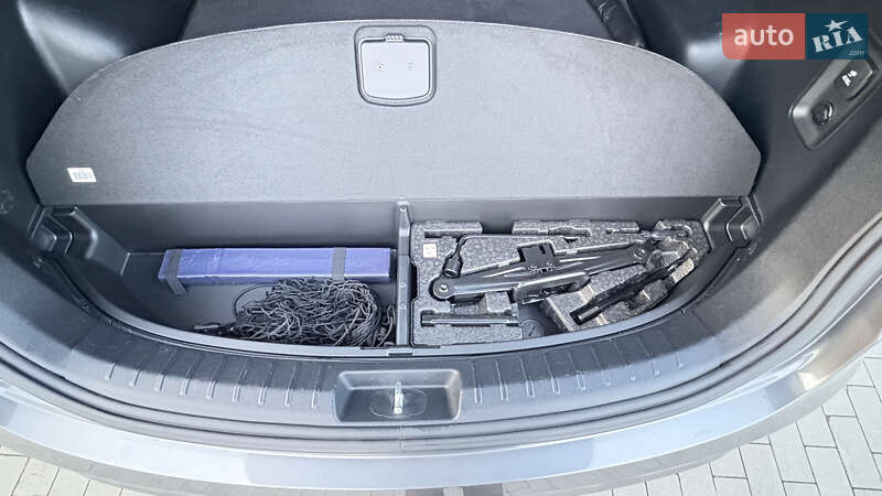 Внедорожник / Кроссовер Hyundai Santa FE 2016 в Виннице