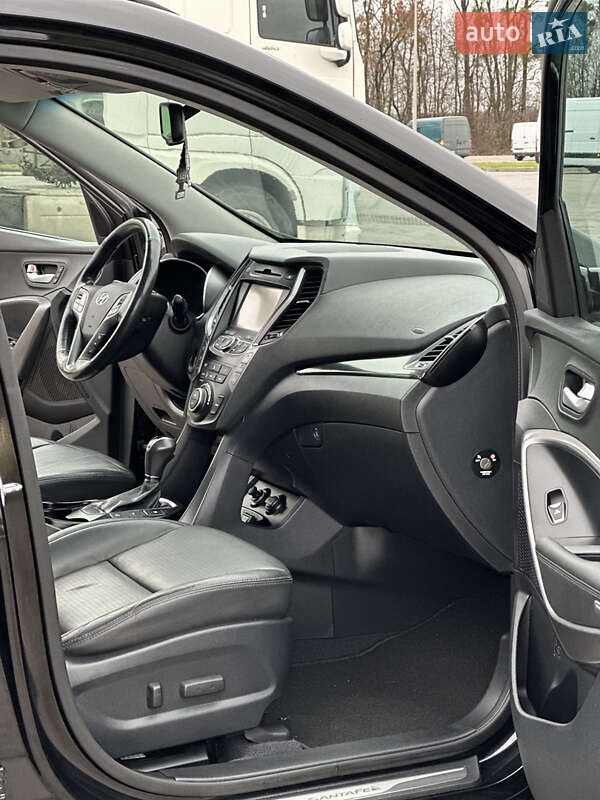 Внедорожник / Кроссовер Hyundai Santa FE 2014 в Радивилове