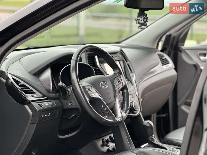 Внедорожник / Кроссовер Hyundai Santa FE 2014 в Радивилове