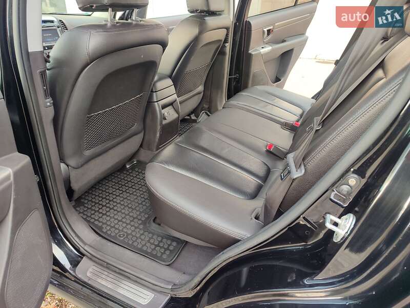 Внедорожник / Кроссовер Hyundai Santa FE 2010 в Ивано-Франковске