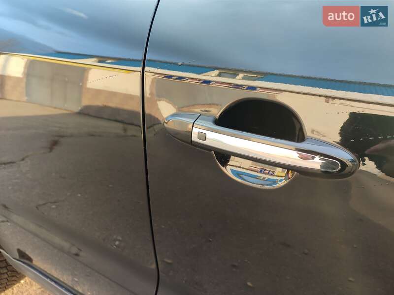 Внедорожник / Кроссовер Hyundai Santa FE 2010 в Ивано-Франковске