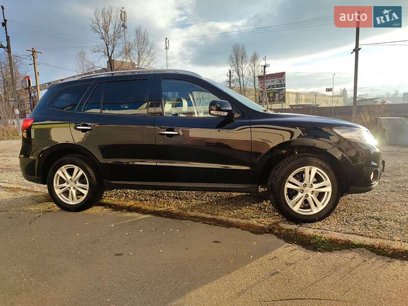 Внедорожник / Кроссовер Hyundai Santa FE 2010 в Ивано-Франковске