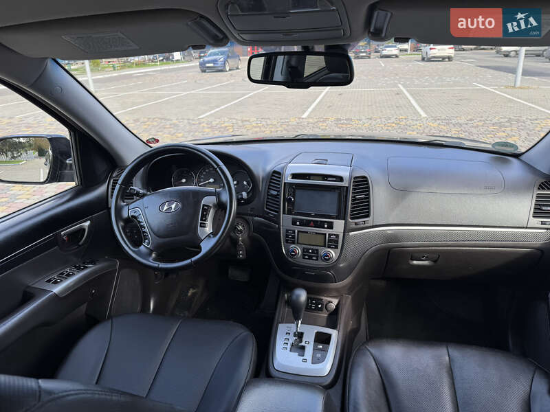 Позашляховик / Кросовер Hyundai Santa FE 2012 в Луцьку