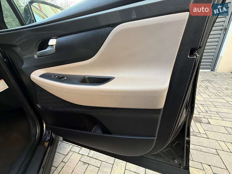 Внедорожник / Кроссовер Hyundai Santa FE 2023 в Львове