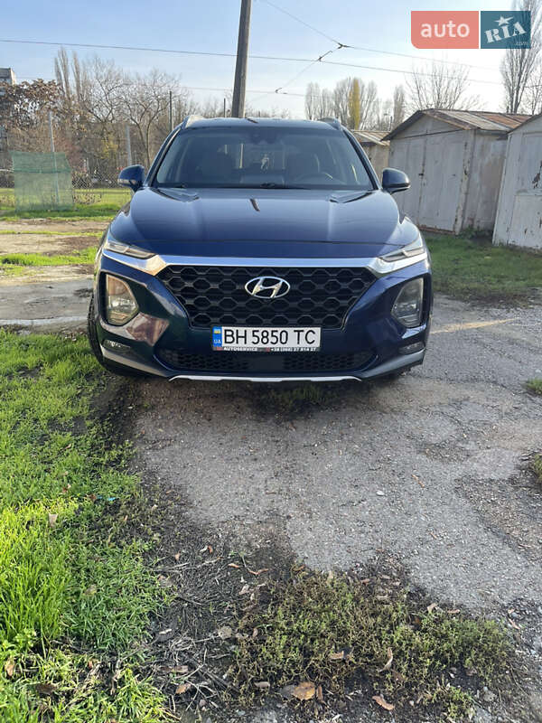 Внедорожник / Кроссовер Hyundai Santa FE 2018 в Одессе