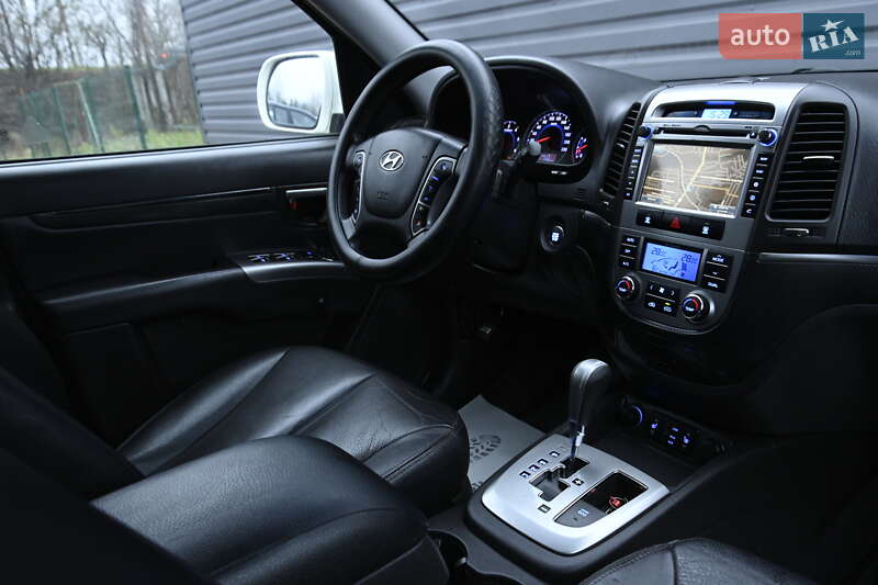 Внедорожник / Кроссовер Hyundai Santa FE 2011 в Бердичеве