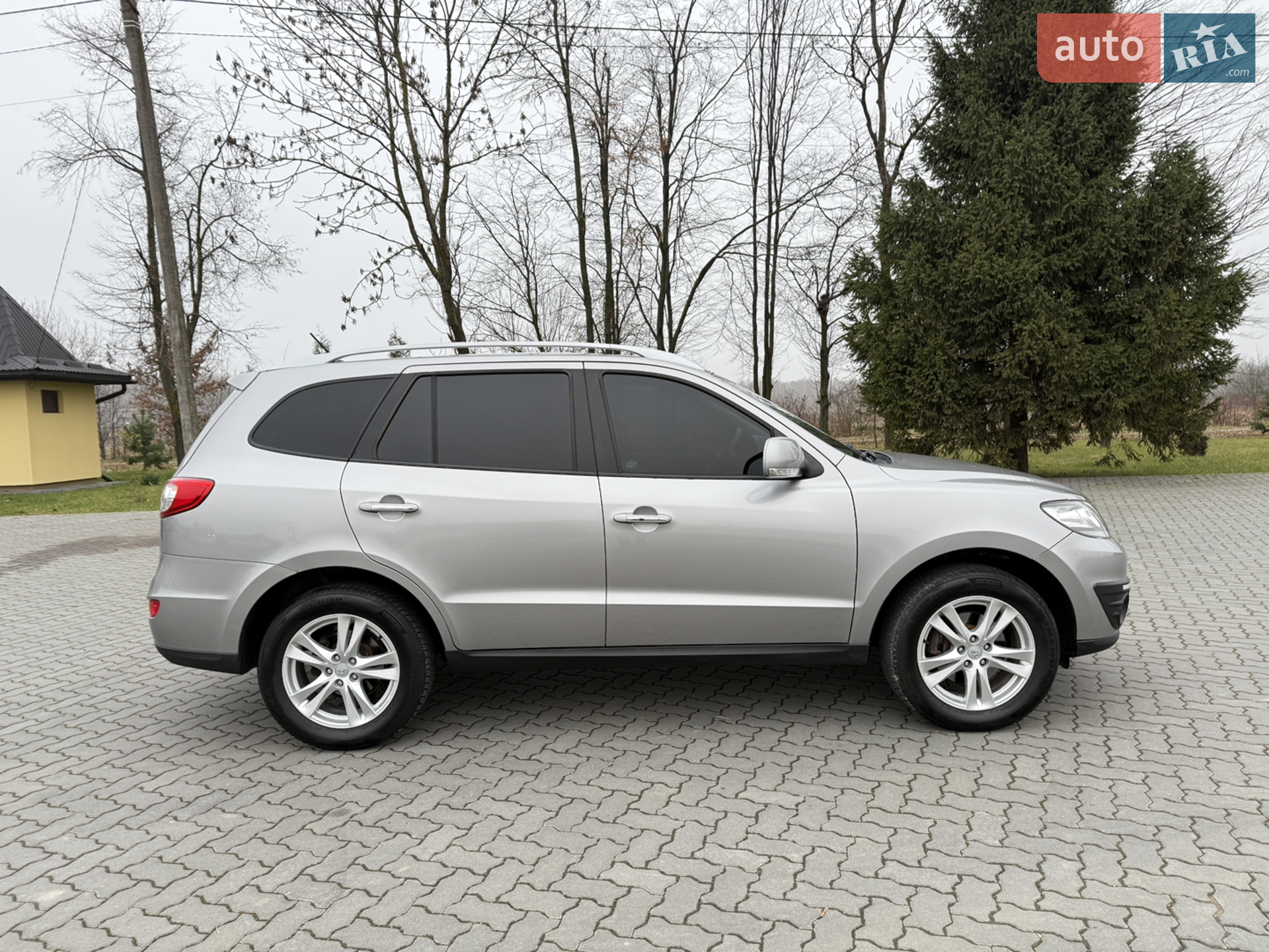 2010 Hyundai Santa Fe - мініатюра 9